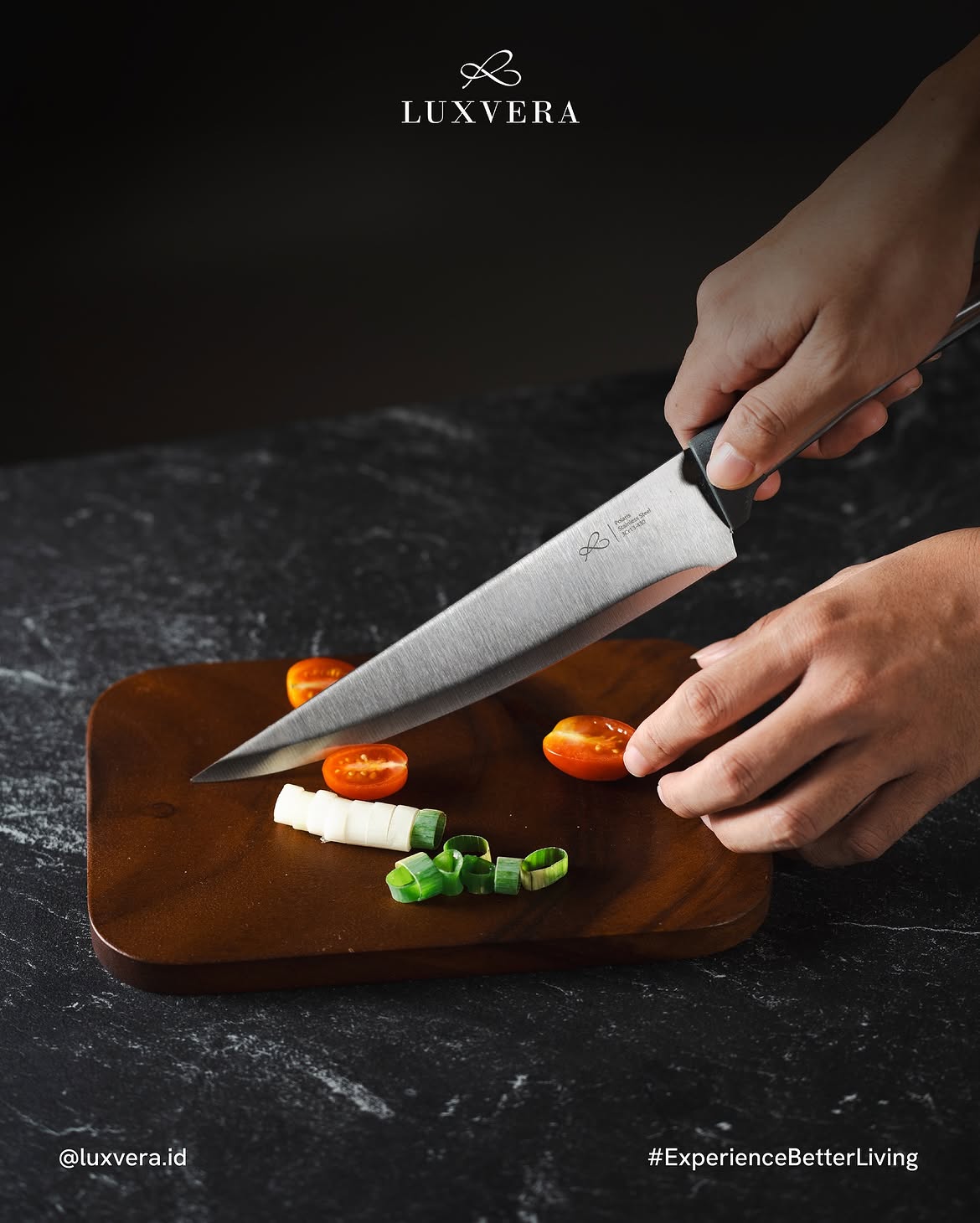Luxvera knife in use