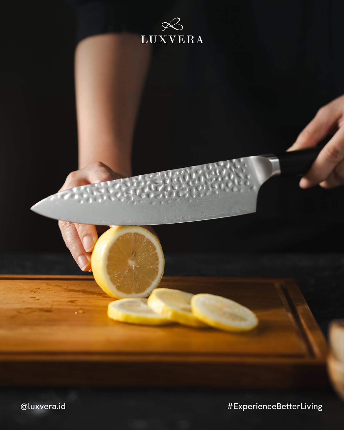 Luxvera Damascus kitchen knife